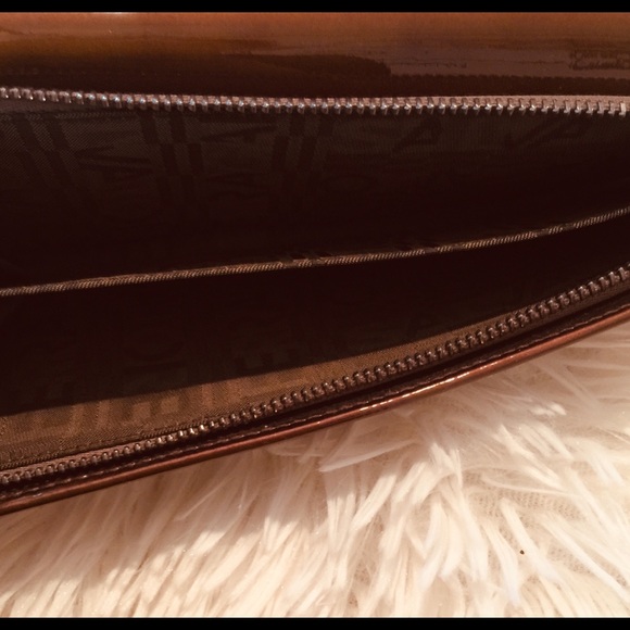 Ferragamo Brown Patent Wallet - Picture 4 of 8